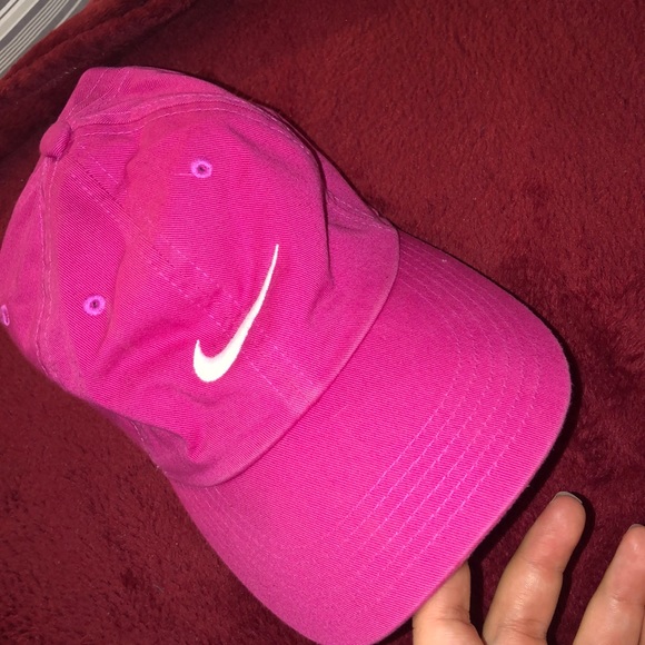 Nike hat - Picture 2 of 4
